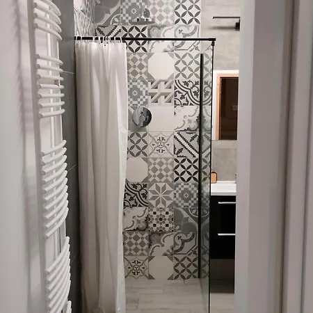 Apartment Urocze Studia: Sauna, Kominek I Ekonomiczne Opcje Blisko Warszawy Lomianki